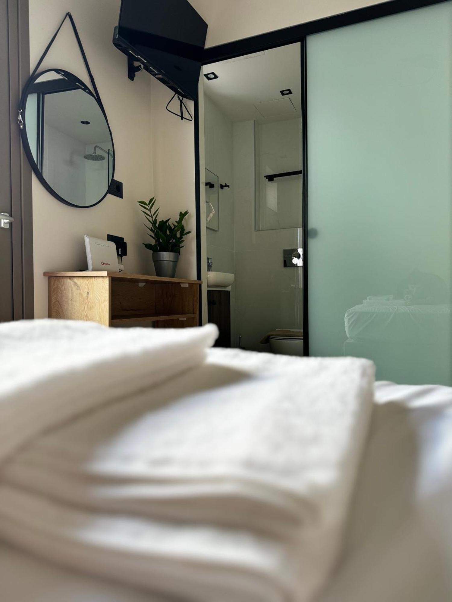 Lunar Hotel Herszonisszosz Kültér fotó